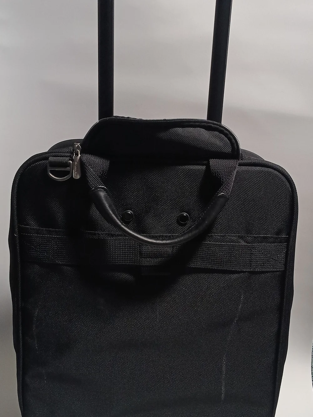 Targus Black Rolling Laptop Bag - Professional Men's Carry-On Like New Very Good